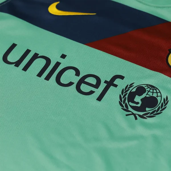 barcelona 2010 11 away shirt