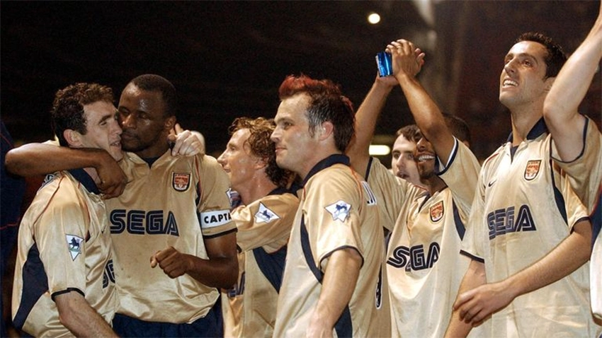 arsenal 2001 02 away shirt