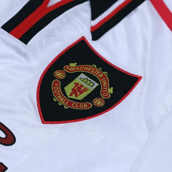 manchester united 1997 99 away long sleeved shirt