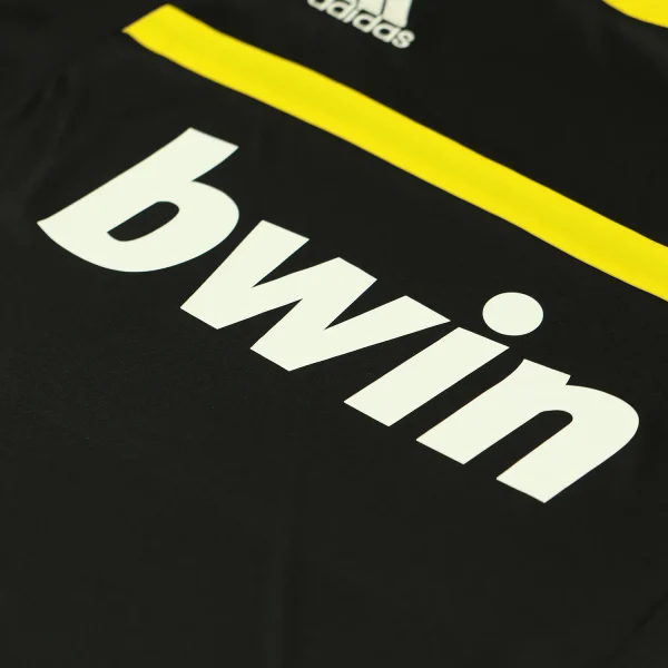 real madrid 2011 12 goalkeeper away shirt