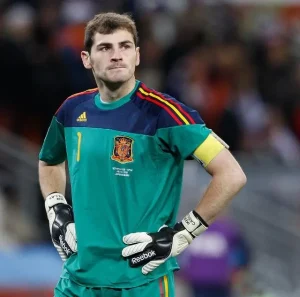 spain 2010 goalkeeper jersey